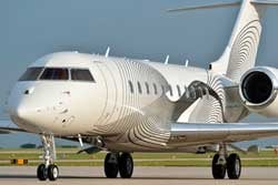 Duncan Aviation paints a Bombardier Global